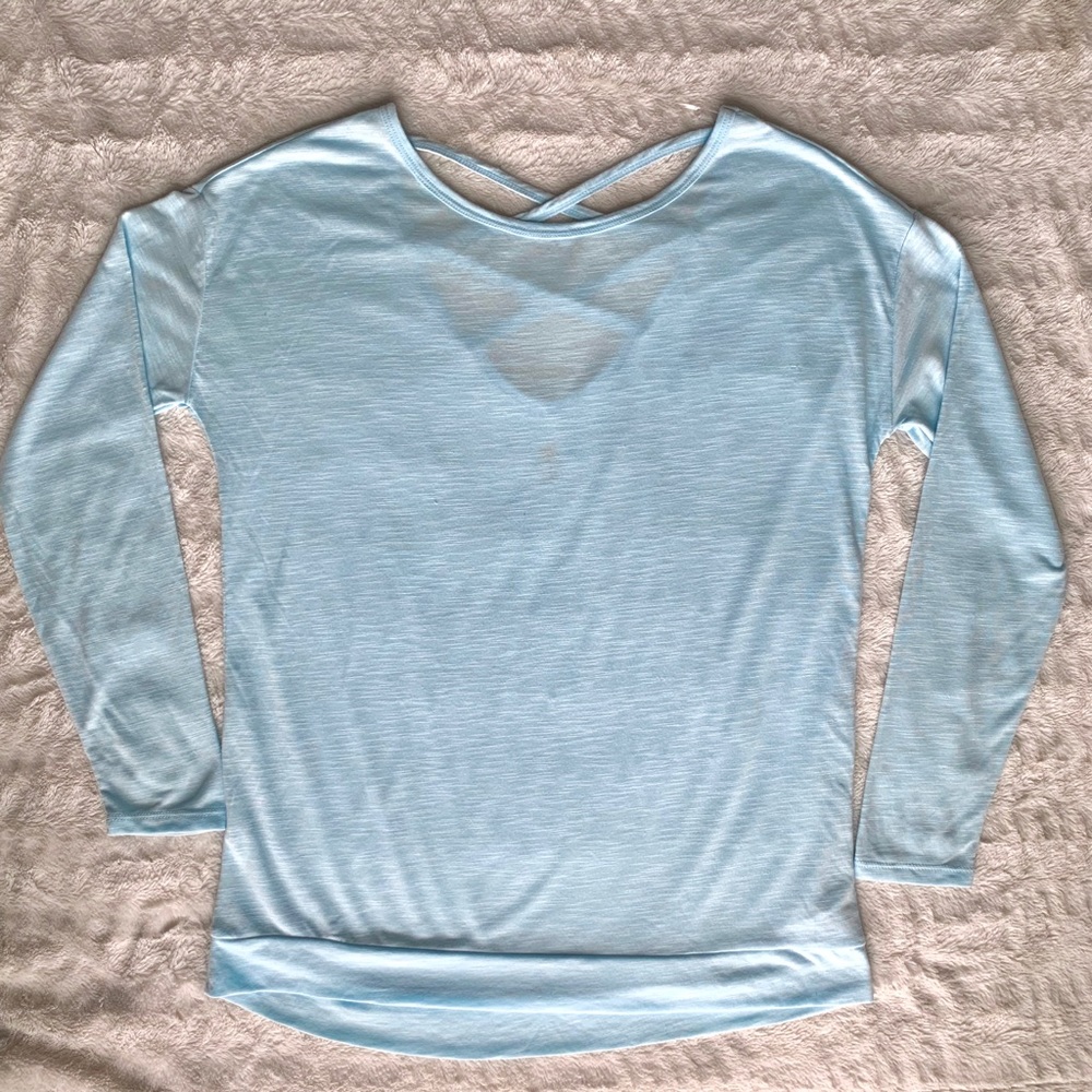 NWOT Gaiam Long Sleeve Cross Back Top